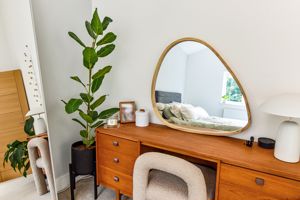 Bedroom- click for photo gallery